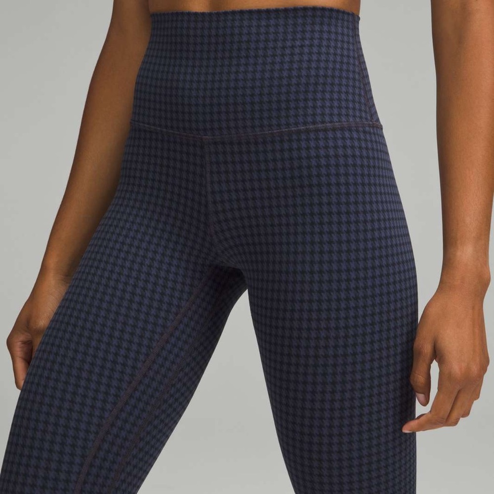 NWT Lululemon Align Leggings size 6 28inch